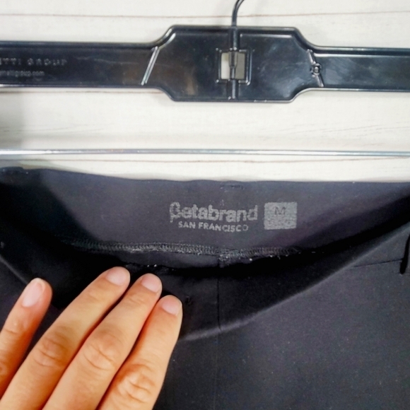 BETABRAND SKINNY STRAIGHT LEG BLACK PULL ON PANTS, SZ MEDIUM - Picture 6 of 14